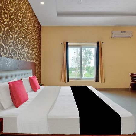 Capital O 40833 Maharaja Hotel & Restaurant Kashipur Luaran gambar