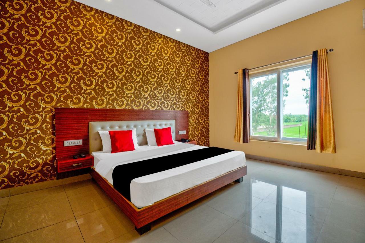 Capital O 40833 Maharaja Hotel & Restaurant Kashipur Luaran gambar