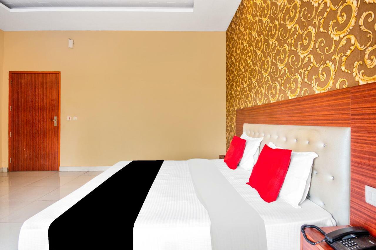 Capital O 40833 Maharaja Hotel & Restaurant Kashipur Luaran gambar
