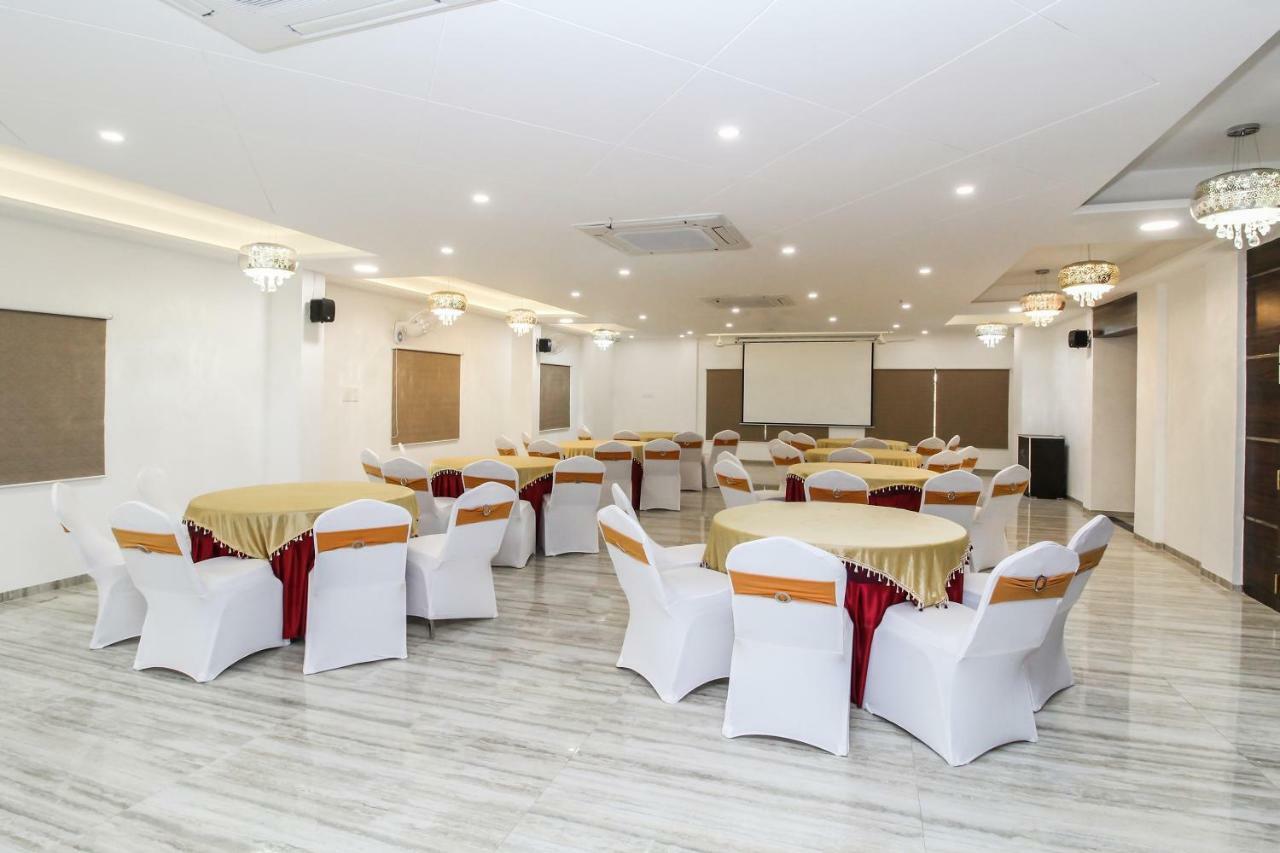 Capital O 40833 Maharaja Hotel & Restaurant Kashipur Luaran gambar
