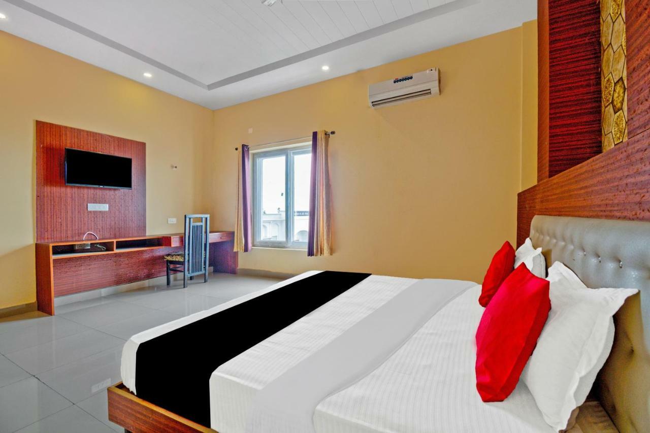 Capital O 40833 Maharaja Hotel & Restaurant Kashipur Luaran gambar