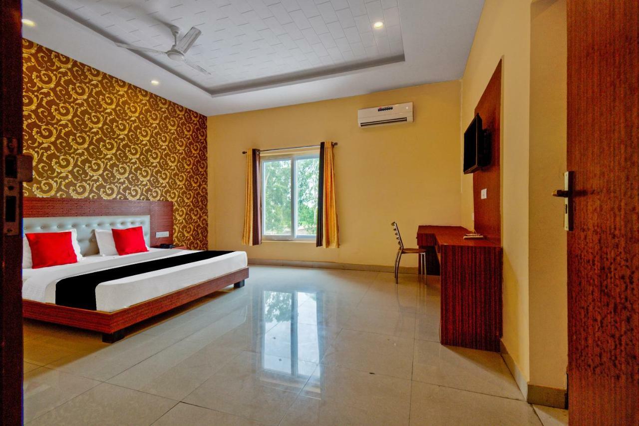 Capital O 40833 Maharaja Hotel & Restaurant Kashipur Luaran gambar