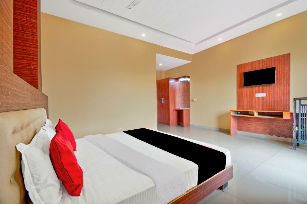 Capital O 40833 Maharaja Hotel & Restaurant Kashipur Luaran gambar